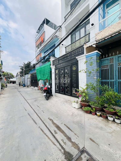 5 tỷ 700 thương lượng -bán nhà mới 4 tầng,đường 6 mét thông,dt: 4 × 16