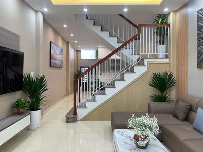 🏡 BÁN NHÀ 3 TẦNG MỚI KENG – AN HẢI BẮC, SƠN TRÀ 🏡

📐 DT: 52m²
🚪