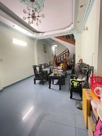 Bán nhà 4 tầng Quận 10 hẻm 5m dt 80m2 giá 16,5 tỷ ,gần sát mặt tiền.