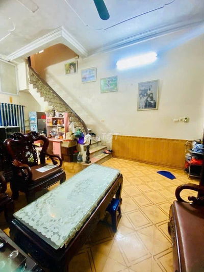 CHỦ CẦN TIỀN BÁN GẤP CĂN NHÀ CẦU GIẤY- GIÁ ĐẦU TƯ-VỊ TRÍ ĐẸP-2 THOÁNG