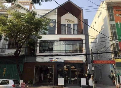 Cho thuê nhà 3 tầng ngang 10m trung tâm Hải Châu kẹp kiệt 4m5