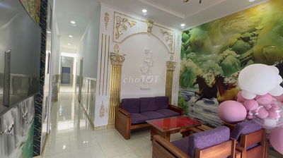 Nhà này không thuê thì thuê nhà nào, 4x25m HXH 8m 3PN C4 Phạm Hùng