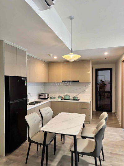 Cho thuê 2PN2WC Full Cao Cấp giá 13 triệu tại Masteri