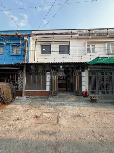 CẦN BÁN NHÀ NGÃ TƯ GA KỀ BÊN GÒ VẤP CHỈ MẤT 2 PHÚT QUA GÒ VẤP