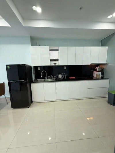 LVCC cho thuê căn hộ view biển chung cư Napoleon, tầng cao thoáng mát