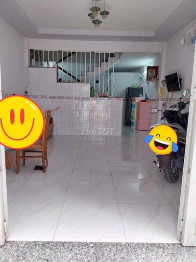 Nhà Bán . DT 4m4x10 .1 lầu.2 phòng ngủ .2 wc sổ hồng