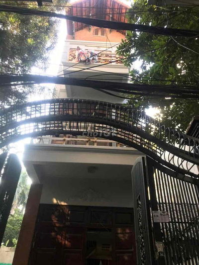 Cần cho thuê nhà 3 tầng DT 100m2 giá 9,5tr tại Xuân Đỉnh