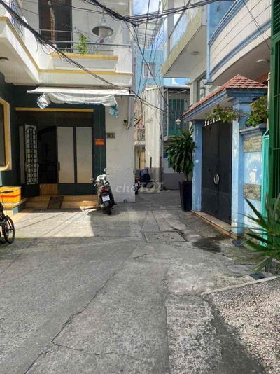Nhà 1/ 27m2 khu dân cư không QH hẻm số 8 Hồ Hảo Hớn, Q1