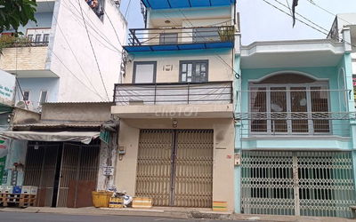 Nhà mặt tiền kinh doanh 3 tầng, đối diện chung cư Celadon.