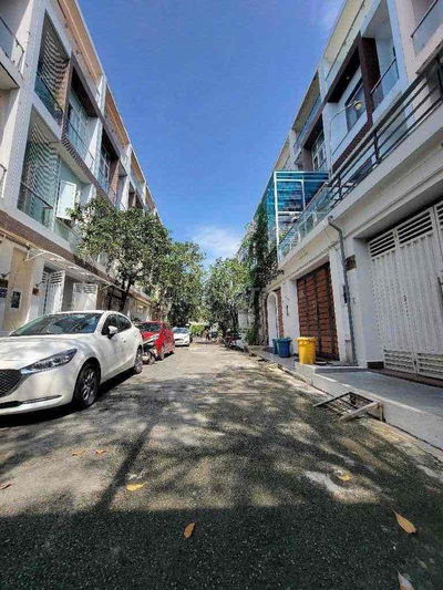 BÁN NHÀ 3TẦNG HXH 70m2 THẠNH XUÂN 25 -Q12