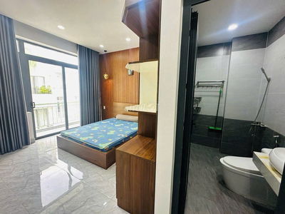 Bán gấp nhà trung tâm Quận 10