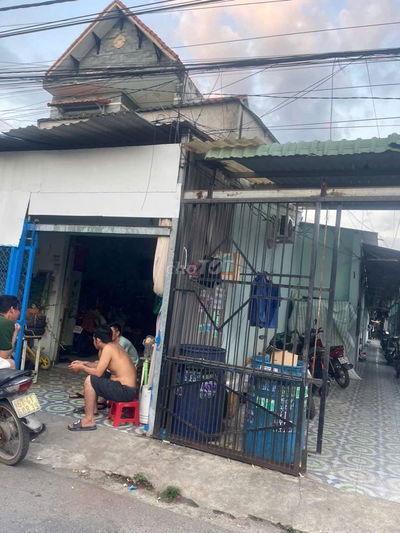 Dãy trọ 18 phòng + 1 ki-ốt, 418m², gần Đại Nam – Tân Định, Bến Cát