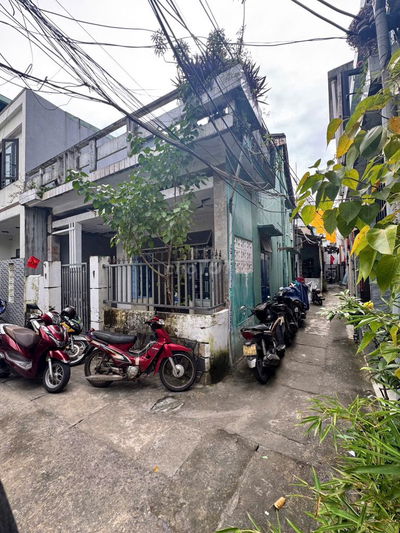 Nhà lô góc Điện Biên Phủ + 65m2 + đối diện chợ Thanh Khê