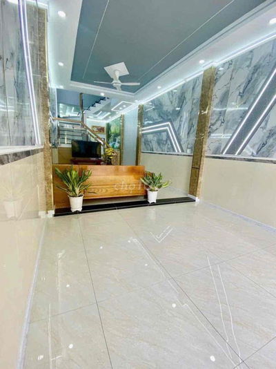 nhà 2 lầu 1 trệt, Bình Chuẩn,Gần ngã tư miễu ông cù,có nội thất