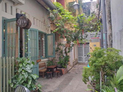 Cho thuê CHDV Duplex trung tâm Q3