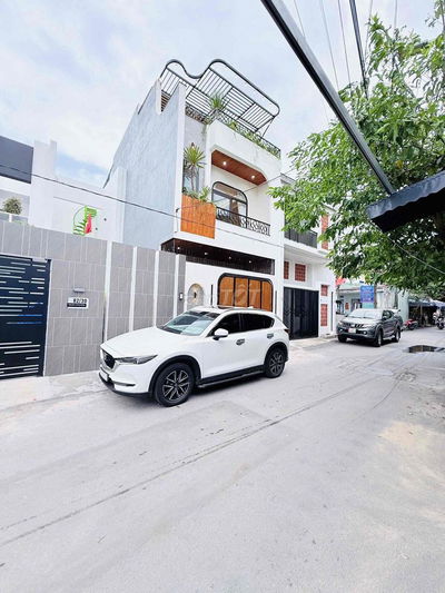 Bán hoa hậu kiệt oto 82 Nguyễn Lương Bằng