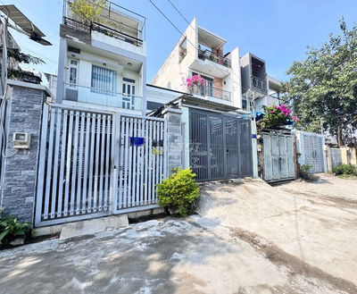 Bán nhà Trường Thọ - gần Ga Metro - 93M2- 1T1L, 3PN, Ôtô Đậu Trong Nhà