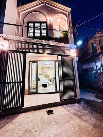 Nhà mới 3pn, 1 sec hà huy giáp, 4,25 tỷ