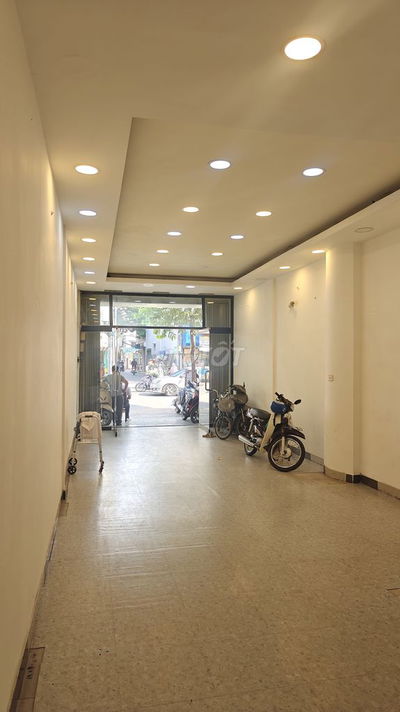 HOT - Mặt bằng Tân Bình cho thuê giá rẻ !!!