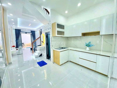 Nhà thuê đẹp 3PN⏩️Nội Thất Máy lạnh⏩️Phạm Văn Bạch P15 Tân Bình 12tr