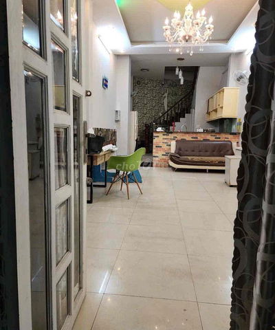 cho thuê nhà 1 trệt 1 lầu hẻm xe hơi gần Ngã Tư Thủ Đức