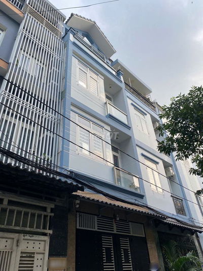 Hot nhà siêu đẹp 4 tầng 72m2, 4 phòng ngủ, hẻm xe hơi, gần Hàng Xanh