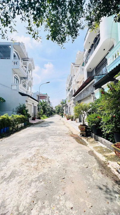 NHÀ BÈ: CHỈ NHỈNH 3TY CHO 80M2- ĐƯỜNG NHỰA 7M- SHR XÂY TỰ DO