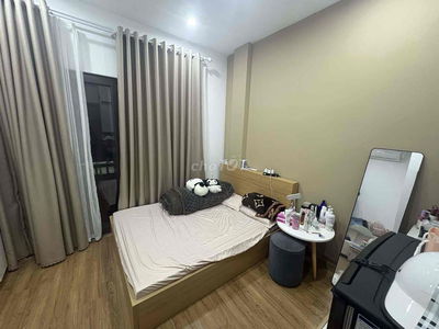 Tìm bạn ở ghép