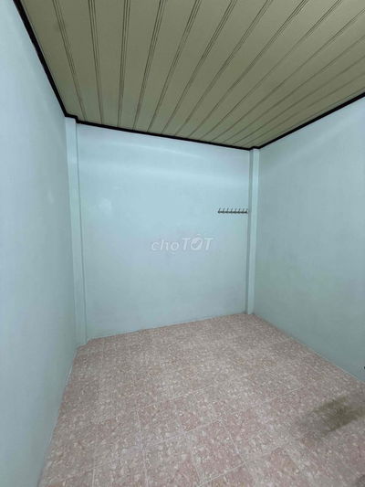 điện 4k  nước 100k/ng  wf free  12m2  đóng cửa trước 22h