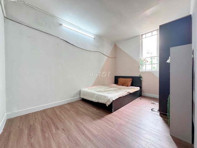 CHDV 2PN 1WC _ Cửa Sổ Trời Thoáng Cực _ Miễn Phí 3 Xe _ Không Chủ 🔥🔥🔥