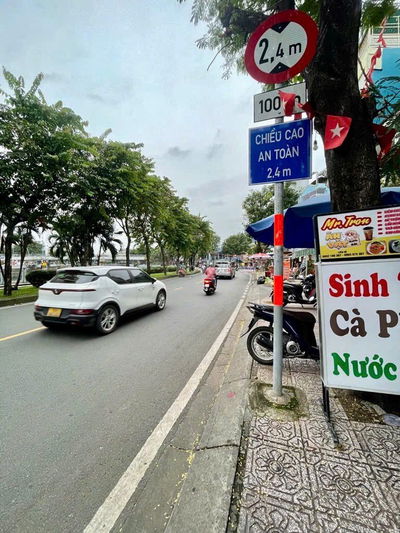 2 Mặt tiền trước sau Hoàng Sa Q1 dt 3,7x12m cn 40m nhà nát chỉ 13 tỷTL