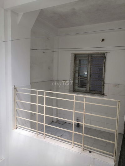 Cho thuê phòng tầng 2 DT 30m2 ở 38 Trần Tử Bình, Q. Cầu Giấy
