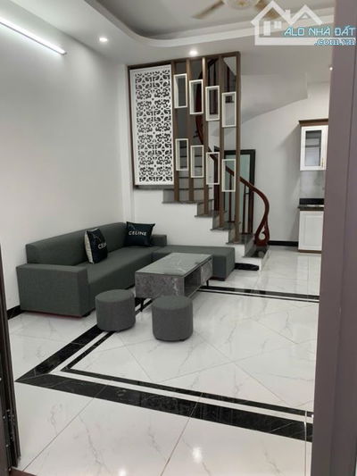 BÁN NHÀ MỚI XÂY – NGÕ BÁT KHỐI - LONG BIÊN HÀ NỘI DIỆN TÍCH 35M MẶT TIỀN 4,7M -GIÁ 5 TỶ 9