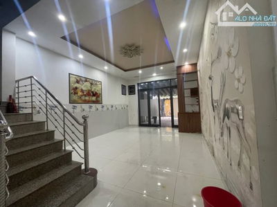 BÁN NHÀ MẶT TIỀN ĐƯỜNG HUY CẬN 10 Tỷ NGANG 7 - 143m2