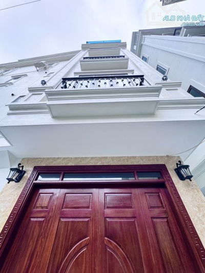 Bán nhà đẹp Cổ Nhuế 45m x 5tầng 6ngủ, 10m ra mặt phố ô tô tránh, Lô góc - Giá 8.99tỷ