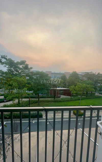 PHÒNG CAO CẤP CHO THUÊ- DRAGON VILLAGE, PHÚ HỮU QUẬN 9 – FULL NỘI THẤT