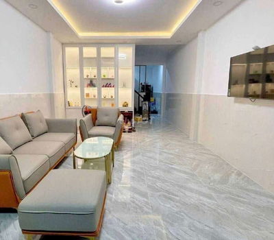 Chủ gấp bán 4x15m,2tầng,3pn,3wc,đường trước nhà 3m,hẻm thông,shr,5ty65