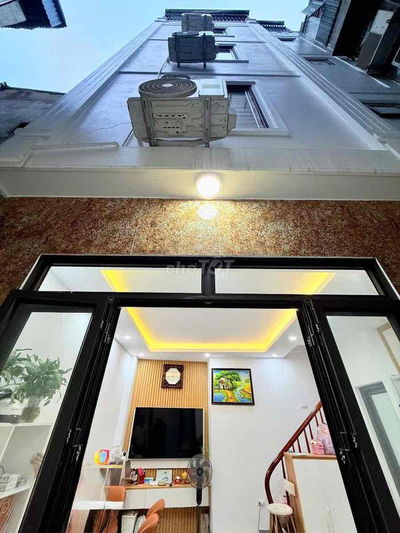 HÀNG HÓT PHỐ BẠCH MAI NHÀ MỚI NGÕ NÔNG  MẶT TIỀN RỘNG GẦN Ô TÔ Ở NGAY.