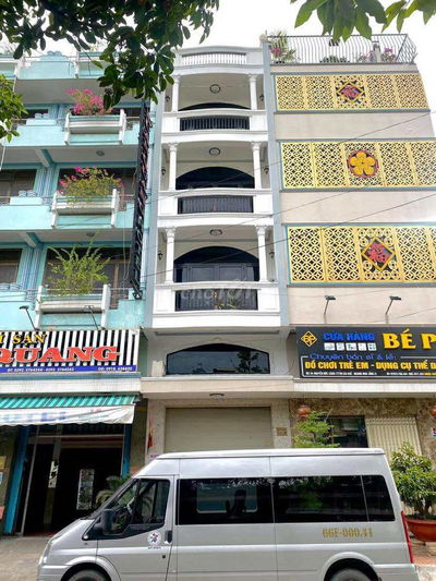 Cho thuê nhà Nguyễn Đức Cảnh tiện văn phòng 18 triệu