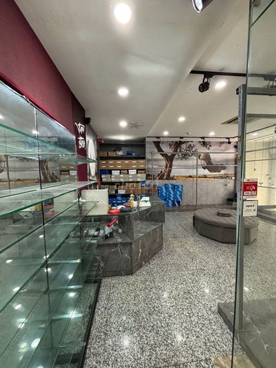 CỬA HÀNG KINH DOANH MẶT PHỐ ĐÔNG CÁC Ô CHỢ DỪA ĐỐNG ĐA