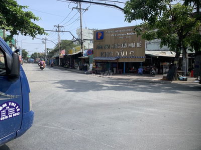 Bán Đất ngang 6 nhà phố gần Huỳnh Tấn phát