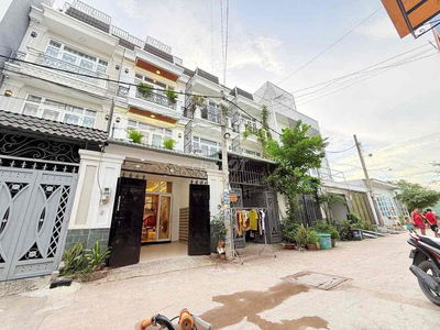 🌾Nhà Vị trí đẹp và rẻ nhất khu vực, Thạnh lộc 13, Quận 12