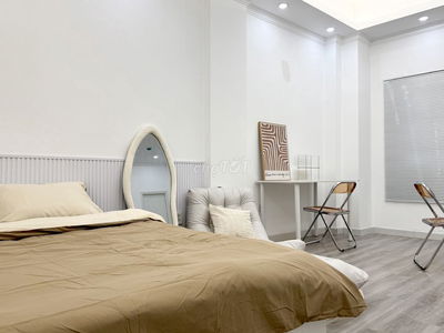 Cho Thuê Siêu Phẩm Căn Hộ Studio_Tone Trắng_Nội Thất Cao Cấp_ngay Q1