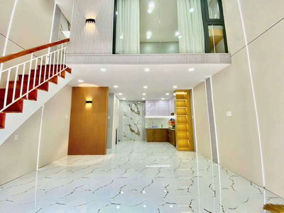 Nhà đúc lửng sạch đẹp ở ngay,DT: 5 x 8 (37,6m2) cạnh chợ Trung Mỹ Tây