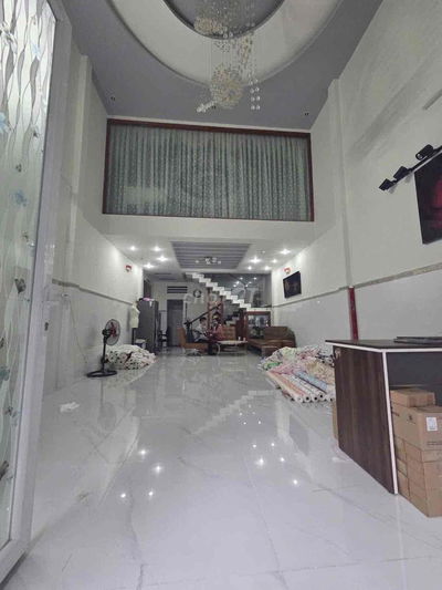 Nhà Mới 1/Vườn Lài.DT:5 X 12m.Trệt đúc lửng 1PN lớn 2WC.mays lạnh