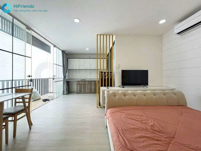 Studio Ban Công Cực Xinh Sát Vách Q1