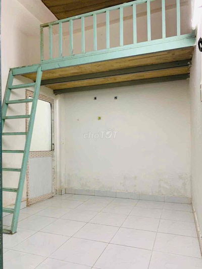 Phòng 2 trd đối diện Khu chế xuất Tân Thuận, đường Huỳnh Tấn Phát , Q7