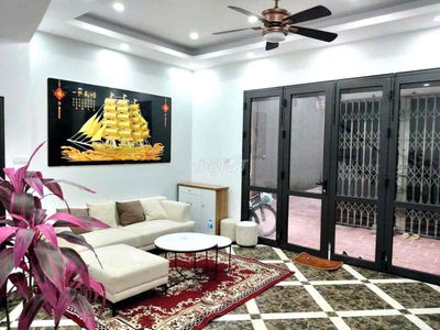 Làng Nha – ngõ thông Bát Khối sang Cổ Linh, đối diện AEON Mall  • Diện