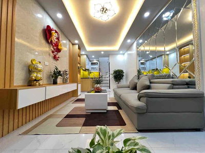 Bán nhà riêng 30m2, 5 tầng, full nội thất xịn, 50m ra phố