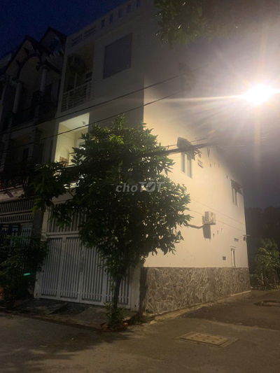 LÔ GÓC – NHÀ 3 TẦNG – KHU PHÂN LÔ – P. TRƯỜNG THỌ – TP. THỦ ĐỨC